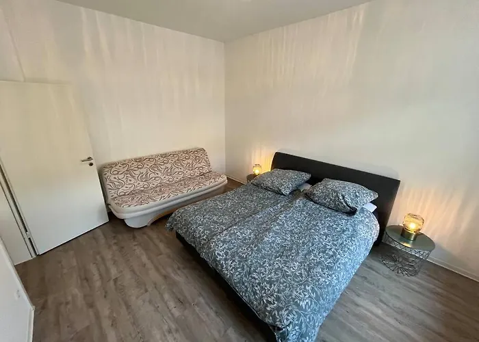 아파트 Small Sally *